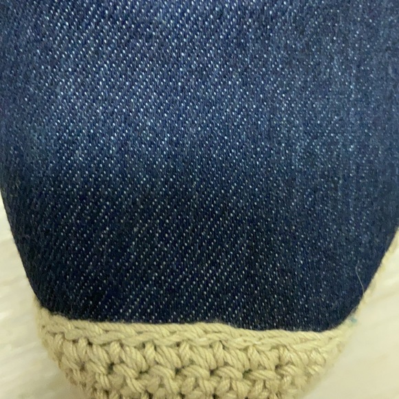 BCBG Max Azria platforms - Picture 4 of 6